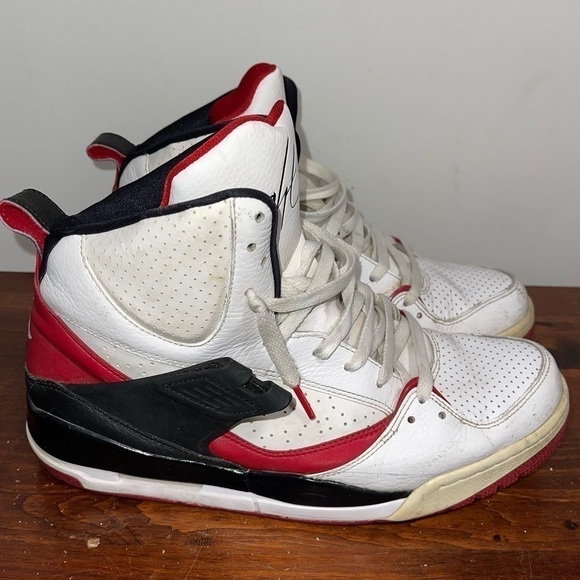 [Nike] Nike Air Jordan Flight 45 High Varsity  - White/Red/Black - Picture 1 of 7